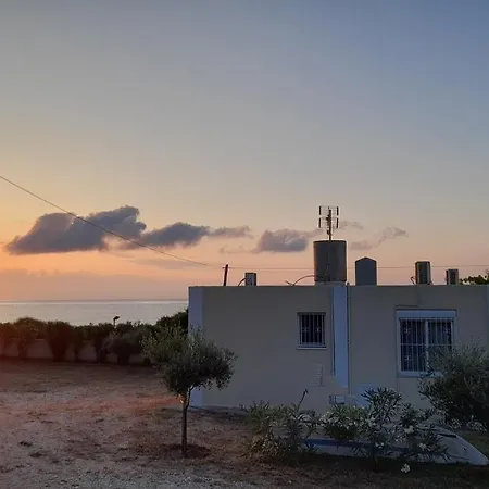 Beachfront Oleanders House In Skala Feriehus *